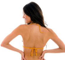 Laden Sie das Bild in den Galerie-Viewer, Model Back: Rio De Sol Haut Top Uv-Pequi Tri