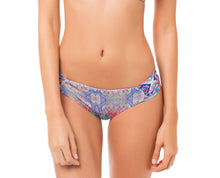 Charger l'image dans la galerie, Model Front: Saha Bas Calcinha Mapale Delilah