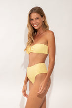 Charger l'image dans la galerie, Image 04: Rio De Sol Bas Bottom Drift-Butterglow Hotpants
