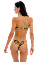 Laden Sie das Bild in den Galerie-Viewer, Model Back: Rio De Sol Ensemble Set Lis Bandeau-Pli Cheeky-Fixa
