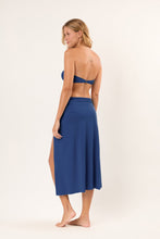Laden Sie das Bild in den Galerie-Viewer, Model Back: Rio De Sol Jupe De Page Navy Long-Skirt-Knot
