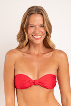 Laden Sie das Bild in den Galerie-Viewer, Gallery: Rio De Sol Haut Top Microfibra-Chic-Red Bandeau-Joy
