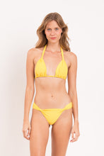 Carica l'immagine nel visualizzatore di Gallery, Model Front: Rio De Sol Haut Top Amarelo Mel
