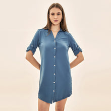 Laden Sie das Bild in den Galerie-Viewer, Image 04: Uv Line Chemise Shirtdress Copenhagen Fem Steel Upf50+
