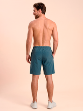 Laden Sie das Bild in den Galerie-Viewer, Model Back: Uv Line Bermuda / Short Pour Homme Shorts New Fit Masc Steel Upf50+
