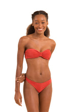 Laden Sie das Bild in den Galerie-Viewer, Image 04: Rio De Sol Ensemble Set Malibu-Chili Bandeau-Duo Essential
