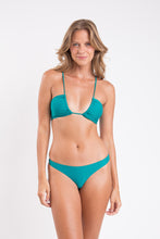 Carica l'immagine nel visualizzatore di Gallery, Model Front: Rio De Sol Ensemble Set Grove Camille Mia
