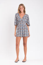 Carica l'immagine nel visualizzatore di Gallery, Model Front: Rio De Sol Mini Dress Ikat Mini Dress
