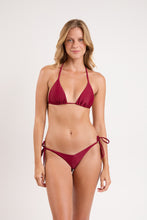 Laden Sie das Bild in den Galerie-Viewer, Model Front: Rio De Sol Haut Top Touch-Carmim Tri-Inv
