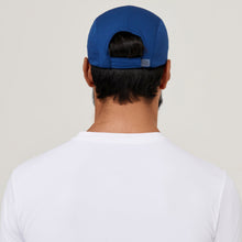 Carica l'immagine nel visualizzatore di Gallery, Model Back: Uv Line Casquette Cap Athletic Dry 2021 Masc Nav Yblue Upf50+
