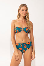 Carica l'immagine nel visualizzatore di Gallery, Model Front: Rio De Sol Bas Bottom Luma Amy
