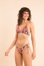 Laden Sie das Bild in den Galerie-Viewer, Image 12: Rio De Sol Ensemble Set Leaves Tri-Cos Cheeky-Micro
