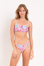Carica l'immagine nel visualizzatore di Gallery, Model Front: Rio De Sol Ensemble Set Splash Bandeau-Reto Highleg
