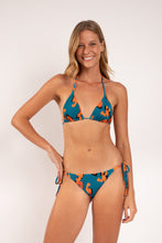 Laden Sie das Bild in den Galerie-Viewer, Model Front: Rio De Sol Bas Bottom Luma Ibiza-Comfy
