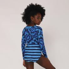 Charger l'image dans la galerie, Model Back: Uv Line Deux Pièces Fille Maio Marina Teen Oceano Upf50+
