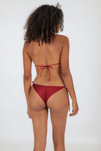 Charger l'image dans la galerie, Model Back: Rio De Sol Haut Top Shimmer-Divino Tri-Rope
