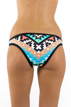 Laden Sie das Bild in den Galerie-Viewer, Model Back: Seafolly Bas Colorful Kasbah Seafolly
