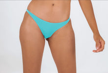 Carica l'immagine nel visualizzatore di Gallery, Model Front: Rio De Sol Bas Bottom Breeze Leblon-Fio
