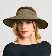 Carica l'immagine nel visualizzatore di Gallery, Model Front: Uv Line Visière Visor Siena Imp Fem Blend Upf50+
