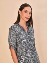 Carica l'immagine nel visualizzatore di Gallery, Image 04: Uv Line Chemise Shirtdress Asas Upf50+
