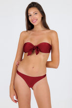 Charger l'image dans la galerie, Model Front: Rio De Sol Ensemble Set Shimmer-Divino Bandeau-Knot Nice-Fio
