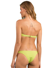 Laden Sie das Bild in den Galerie-Viewer, Image 07: Rio De Sol Ensemble Set Bora-Citrus Bandeau-Joy Leblon
