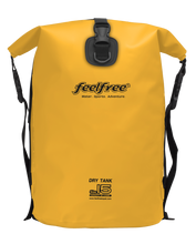 Laden Sie das Bild in den Galerie-Viewer, Model Front: Feelfree Sac De Plage Dry Tank 15L Yellow
