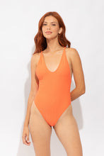Carica l'immagine nel visualizzatore di Gallery, Model Front: Rio De Sol Une Pièce Tribu-Flow Sunny
