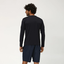 Carica l'immagine nel visualizzatore di Gallery, Model Back: Uv Line T-Shirt Longsleeve Uvpro Preto

