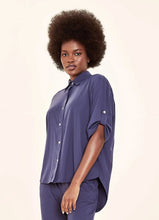 Laden Sie das Bild in den Galerie-Viewer, Gallery: Uv Line Chemise Shirt Copa Navy Blue Upf50+
