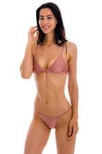 Laden Sie das Bild in den Galerie-Viewer, Model Front: Rio De Sol Ensemble Set Callas Tri-Fixo Cheeky-Fixa
