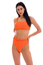 Carica l'immagine nel visualizzatore di Gallery, Model Front: Rio De Sol Bas Bottom St-Tpz-Tangerina Hotpant-High
