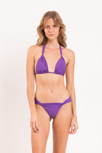 Laden Sie das Bild in den Galerie-Viewer, Model Front: Rio De Sol Haut Top Amuleto Mel
