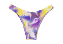 Carica l'immagine nel visualizzatore di Gallery, Product Front: Rio De Sol Bas Bottom Tiedye-Purple High-Leg
