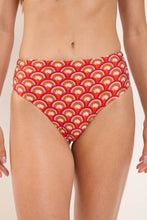 Laden Sie das Bild in den Galerie-Viewer, Image 08: Rio De Sol Bas Bottom Floral-Scales Hotpants

