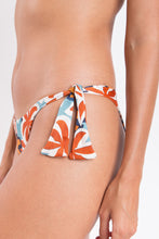 Laden Sie das Bild in den Galerie-Viewer, Image 06: Rio De Sol Bas Bottom Kauai Italy
