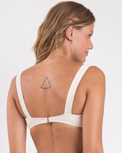 Laden Sie das Bild in den Galerie-Viewer, Image 06: Rio De Sol Haut Top Malibu-Natural Amelia
