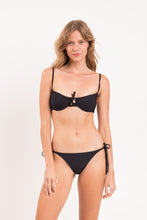 Laden Sie das Bild in den Galerie-Viewer, Model Front: Rio De Sol Bas Bottom Dots-Black Ibiza-Comfy
