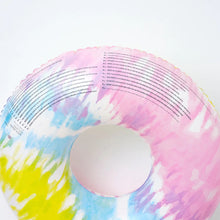 Laden Sie das Bild in den Galerie-Viewer, Product Back: Sunnylife Bouée Pool Ring Tie Dye Sorbet
