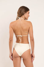 Laden Sie das Bild in den Galerie-Viewer, Model Back: Rio De Sol Bas Bottom Off-White Hotpants
