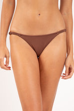 Laden Sie das Bild in den Galerie-Viewer, Gallery: Rio De Sol Bas Bottom Sand-Cappuccino Cheeky-Aya
