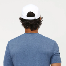 Charger l'image dans la galerie, Model Back: Uv Line Casquette Cap Uv Pro Masc White Upf50+
