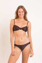 Carica l'immagine nel visualizzatore di Gallery, Model Front: Rio De Sol Ensemble Set Shimmer-Coffee Bandeau-Joy Essential

