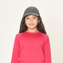 Laden Sie das Bild in den Galerie-Viewer, Model Front: Uv Line Casquette Legionario Teens Verde Militar Upf50+
