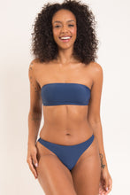 Laden Sie das Bild in den Galerie-Viewer, Image 09: Rio De Sol Ensemble Set Navy Bandeau-Reto Nice-Fio
