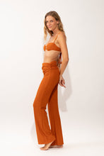 Carica l'immagine nel visualizzatore di Gallery, Image 04: Rio De Sol Pantalon De Plage Ferrugo Murana Pants
