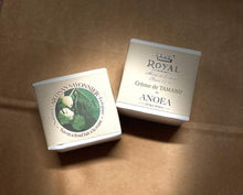 Laden Sie das Bild in den Galerie-Viewer, Image 04: Monoï Royal Bar Soaps Savon Creme De Tamanu By Anoea Bora Bora
