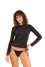 Laden Sie das Bild in den Galerie-Viewer, Model Front: Rio De Sol Haut Nero Rash-Guard
