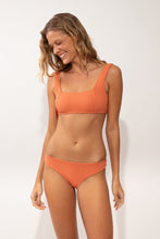 Laden Sie das Bild in den Galerie-Viewer, Image 06: Rio De Sol Haut Top Sand-Argila Mary
