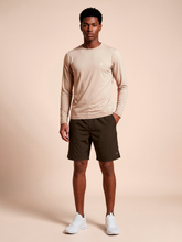 Carica l'immagine nel visualizzatore di Gallery, Model Front: Uv Line T-Shirt Pour Homme Longsleeve New Fit Masc Sand Upf50+
